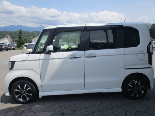Ｎ－ＢＯＸカスタム　ＧＬホンダセンシング